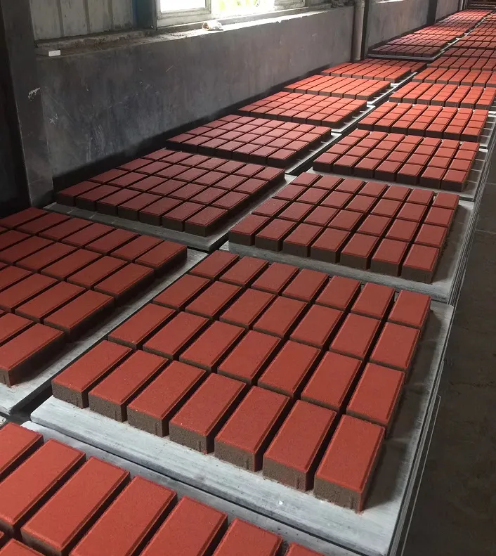 Moldura para bloques de cemento: 5 parámetros críticos que determinan la resistencia del bloque y el acabado de la superficie