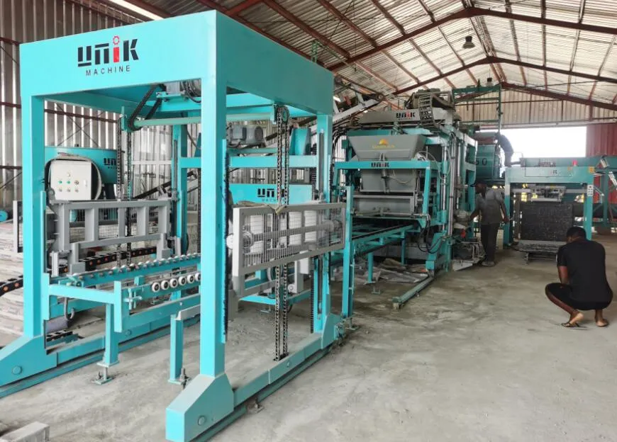Línea de producción de bloques de hormigón totalmente automática de UNIK: solución inteligente integral desde el procesamiento por lotes hasta el paletizado