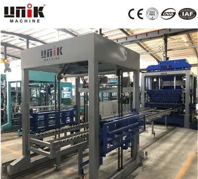 Máquina para fabricar ladrillos huecos de hormigón y cemento