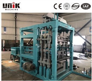 Máquina automática de bloques