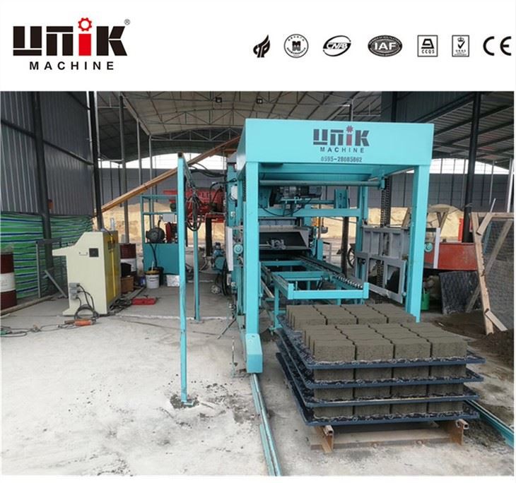 Máquina de fabricación de adoquines