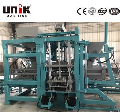 Máquina para fabricar bloques semiautomática